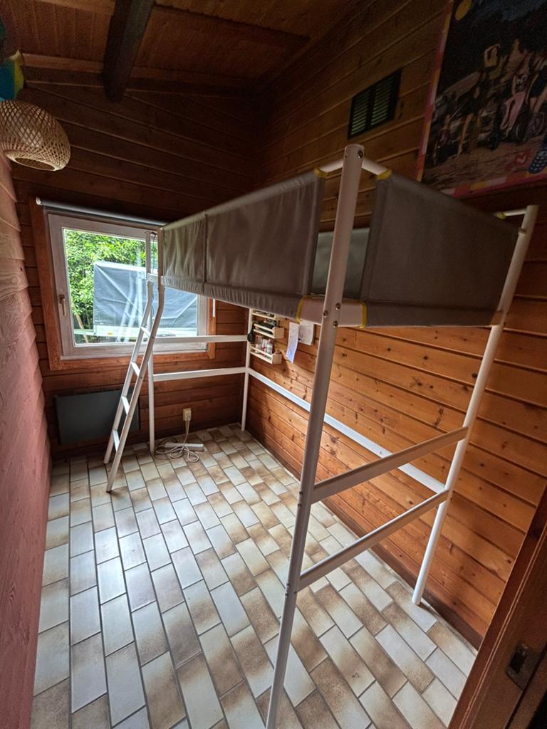 IKEA Vitval hoogslaper, Huis en Inrichting, Slaapkamer | Stapelbedden en Hoogslapers, Ophalen, Eenpersoons, Zo goed als nieuw