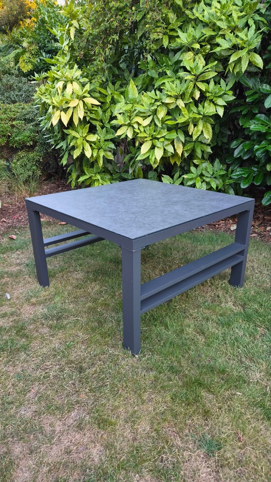 Moderne vierkante tuintafel met gehard glas, Tuin en Terras, Ophalen, Nieuw, Vierkant, Metaal
