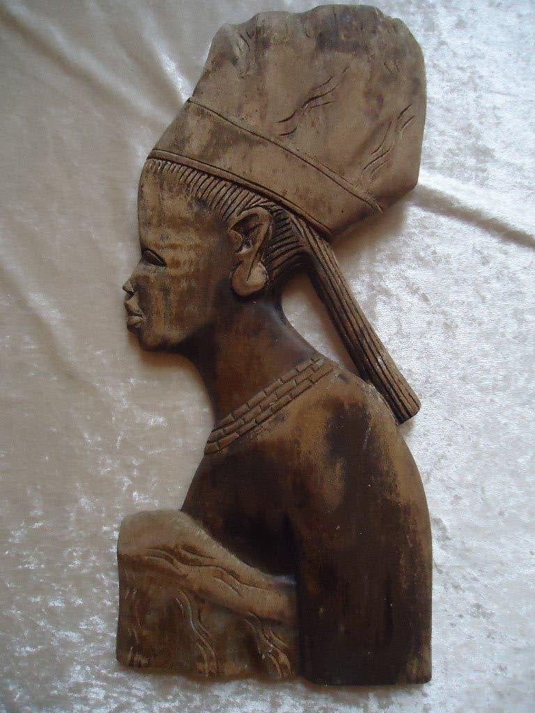 Elegant handgesneden profiel van een trots Afrikaanse vrouw, Antiek en Kunst, Overige onderwerpen, Ophalen of Verzenden, Handgemaakt