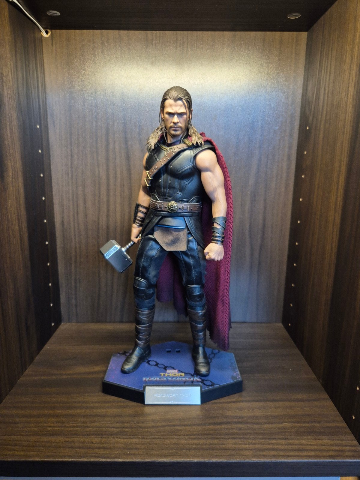 Hot Toys Roadworn Thor, Ophalen of Verzenden, Zo goed als nieuw
