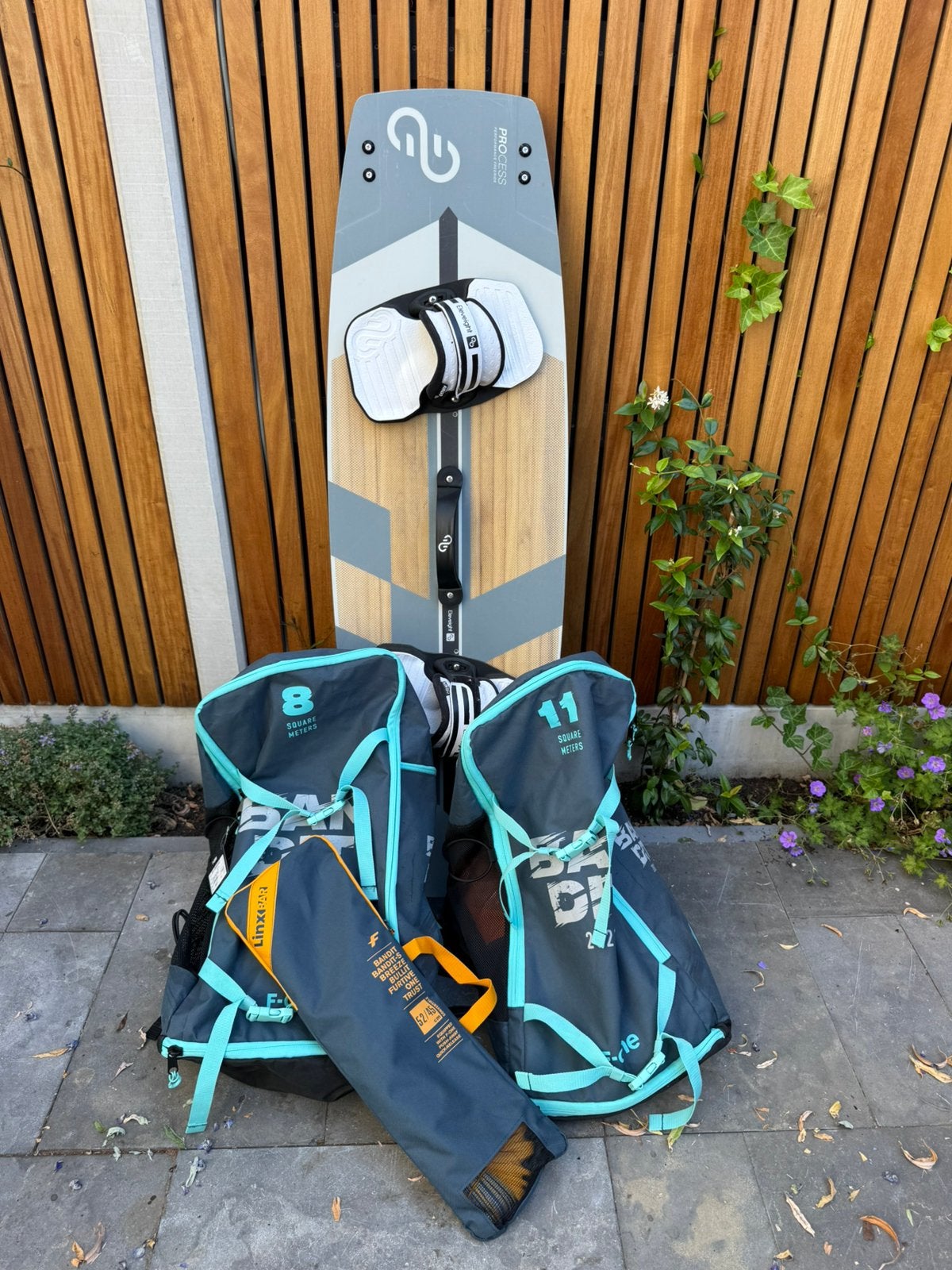 Kiteset F-One Bandit 8m + 11m + Linx Bar + Eleveight board, Ophalen, Kitesurf-set, Twintip, 8 m²