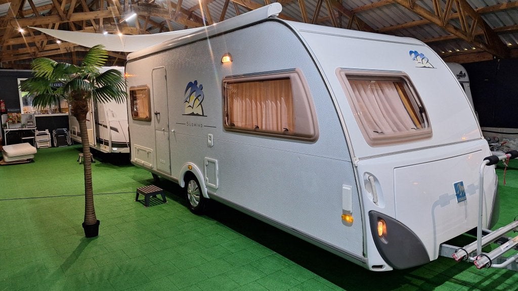 Knaus Sudwind 500 KU Voortent/casetteluifel, Dwarsbed, Koelkast, 5 tot 6 meter, Knaus