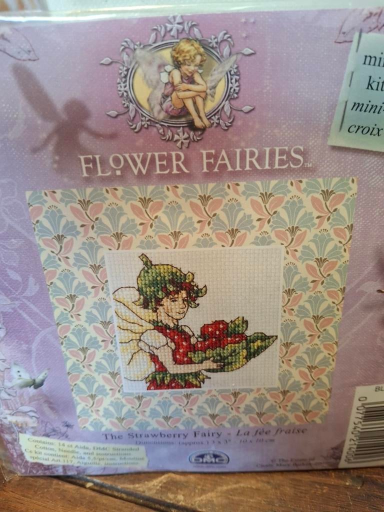 Flower fairy - the strawberry fairy, Hobby en Vrije tijd, Borduren en Borduurmachines, Ophalen of Verzenden, Nieuw, Borduurpakket
