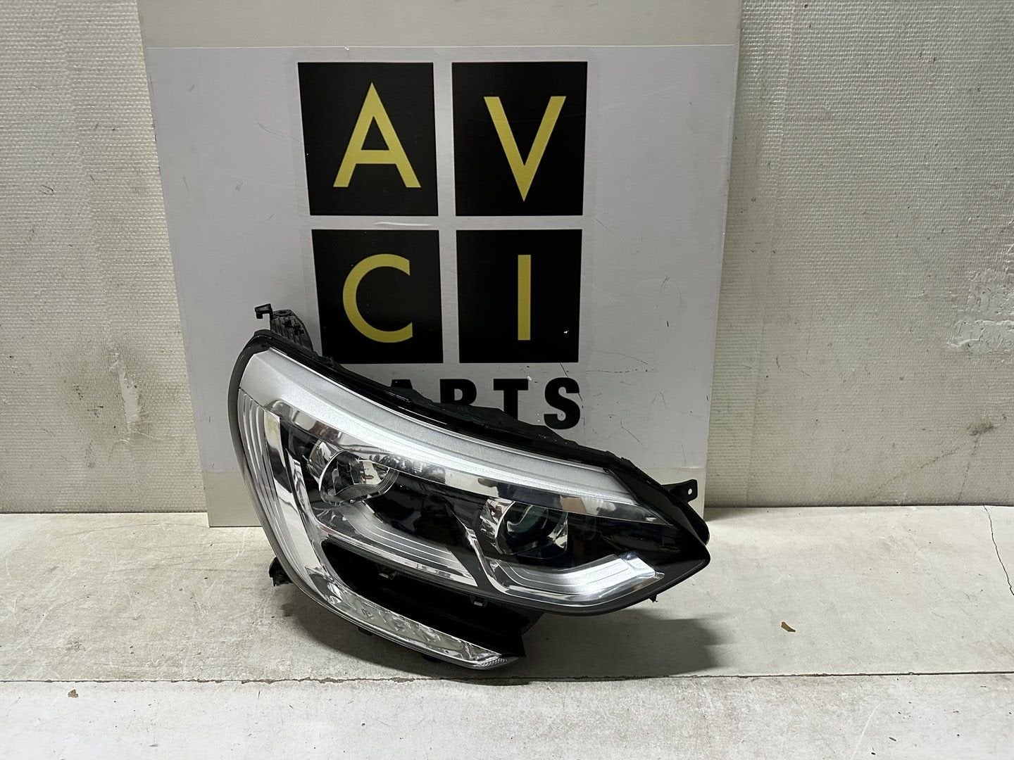 koplamp Renault Megane IV 4 rechts Led 260102555R Origineel, Auto-onderdelen, Gebruikt, -, Renault, -