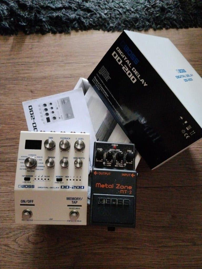 Boss DD-200 Digital Delay + Boss MT-2 Metal Zone, Muziek en Instrumenten, Effecten, Ophalen of Verzenden, Zo goed als nieuw, Delay of Echo