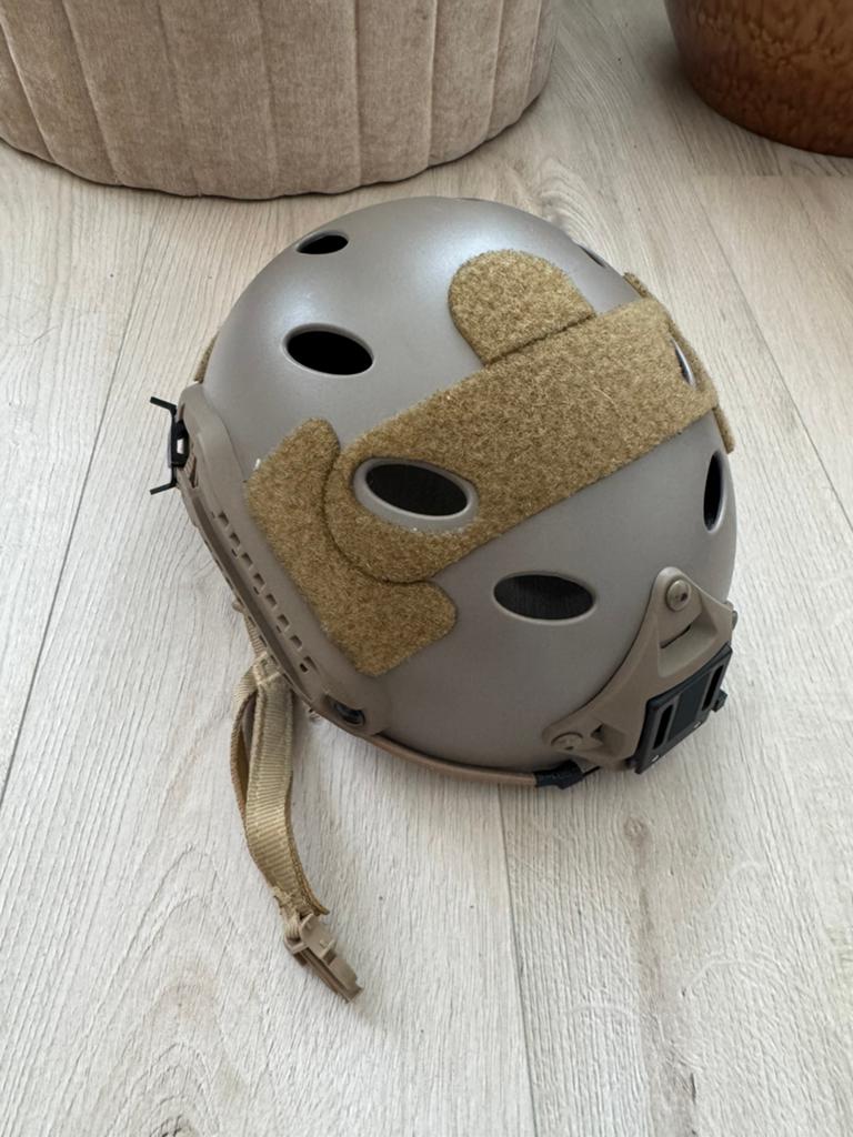 Tactical helm voor airsoft, Ophalen of Verzenden, Landmacht, Nederland, Helm of Baret