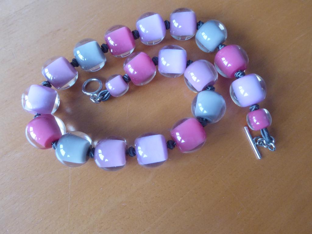 Zsiska ketting tint roze, Ophalen of Verzenden, Zo goed als nieuw, Roze, Kunststof