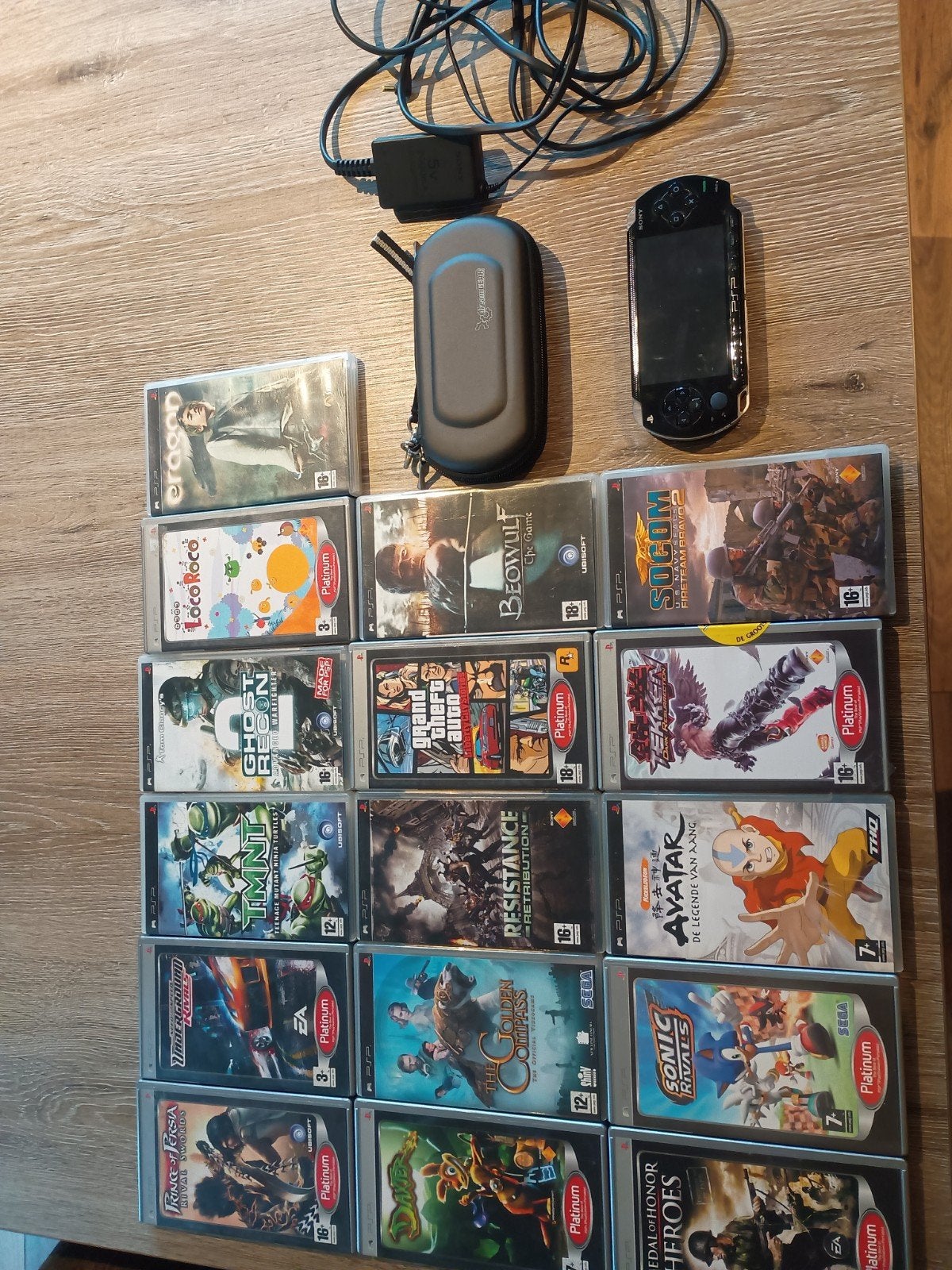 psp met lader hoes en spellen, Ophalen, PSP