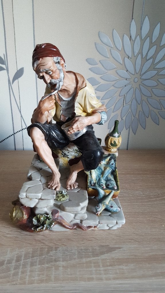 porseleinen beeld vissertje, Verzamelen, Beelden en Beeldjes, Verzenden, Zo goed als nieuw, Mens