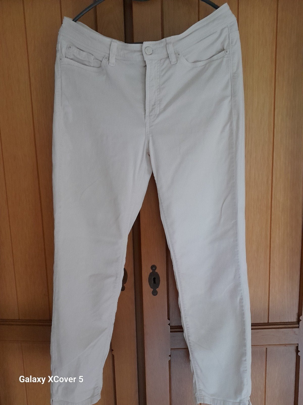 Beige broek van Cambio maat 42 Piper short.
0, Cambio, Verzenden, Beige, Maat 42/44 (L)