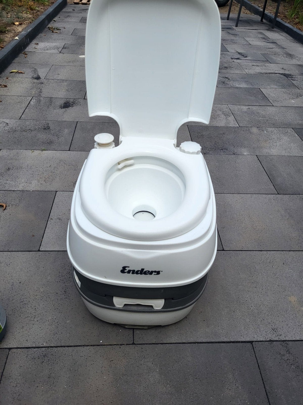 Endeers draagbaar campingtoilet met vloeistoffen, Ophalen, Gebruikt
