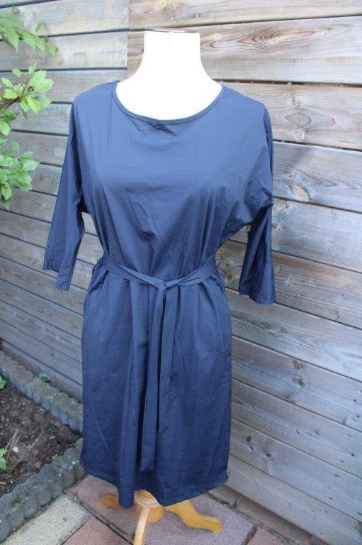 Jurk donkerblauw Zusss mt M Travel Vaste prijs, Maat 38/40 (M), Blauw, Ophalen of Verzenden, Zo goed als nieuw