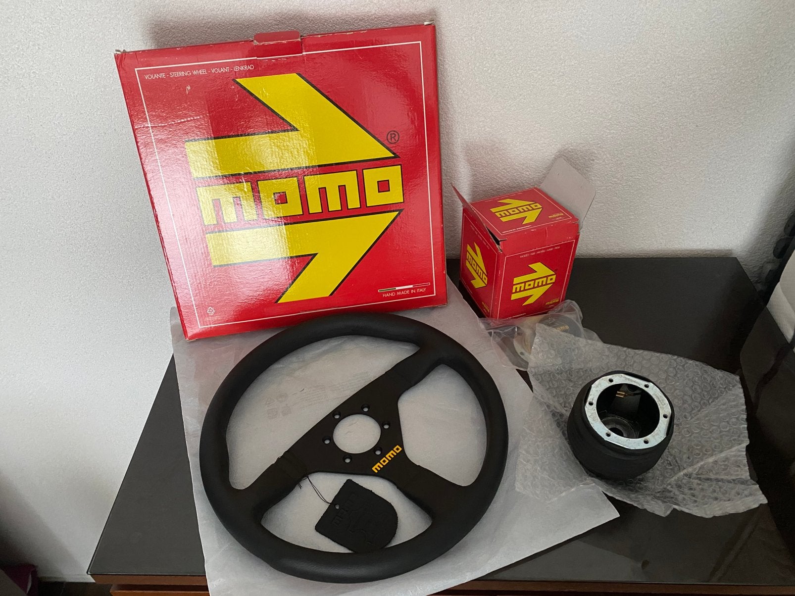Nieuwe Momo Mod. 78 stuur +VW Golf mk1 17mm naaf, Ophalen