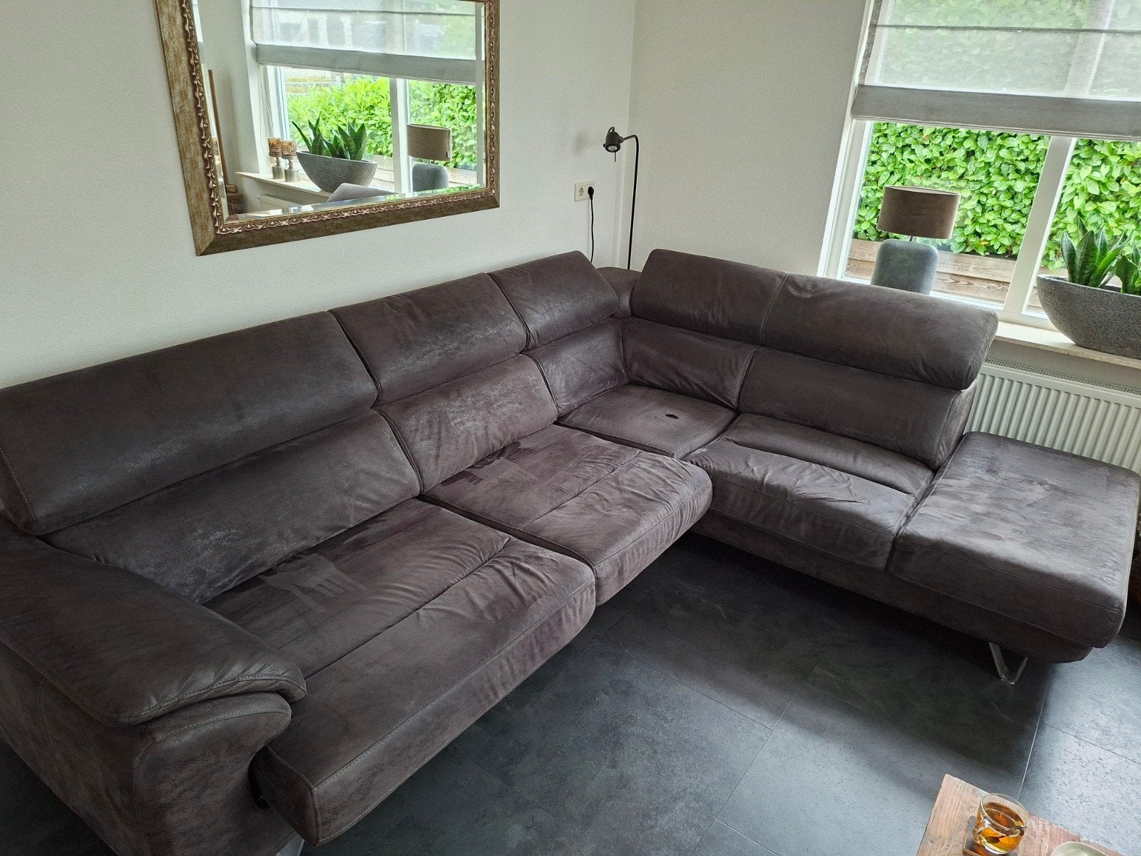 Moet weg!! Grote hoekbank met chaise longue - Bruin, Huis en Inrichting, Banken | Complete zithoeken, Ophalen, Gebruikt, Stof
