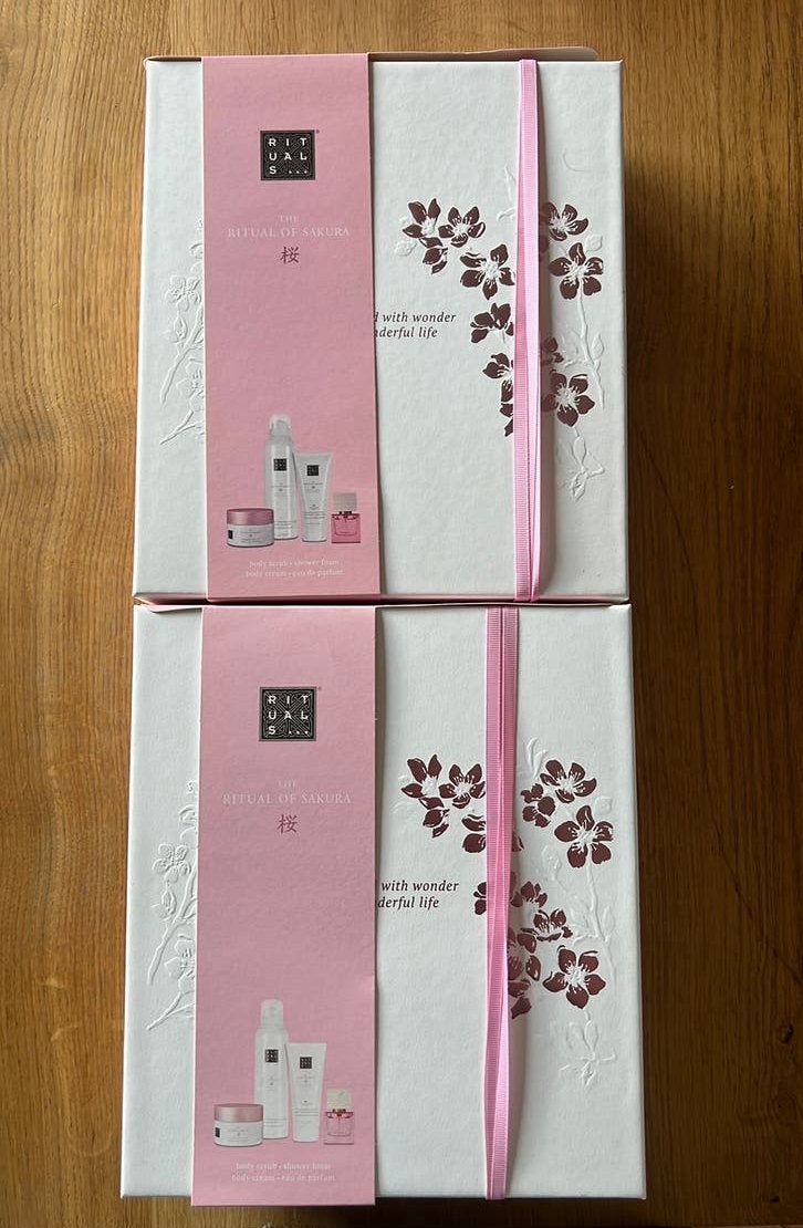 Rituals Sakura Giftset 2 x Nieuw! 🩷🎁 €60,- incl verzenden, Ophalen of Verzenden, Nieuw, Bad & Douche