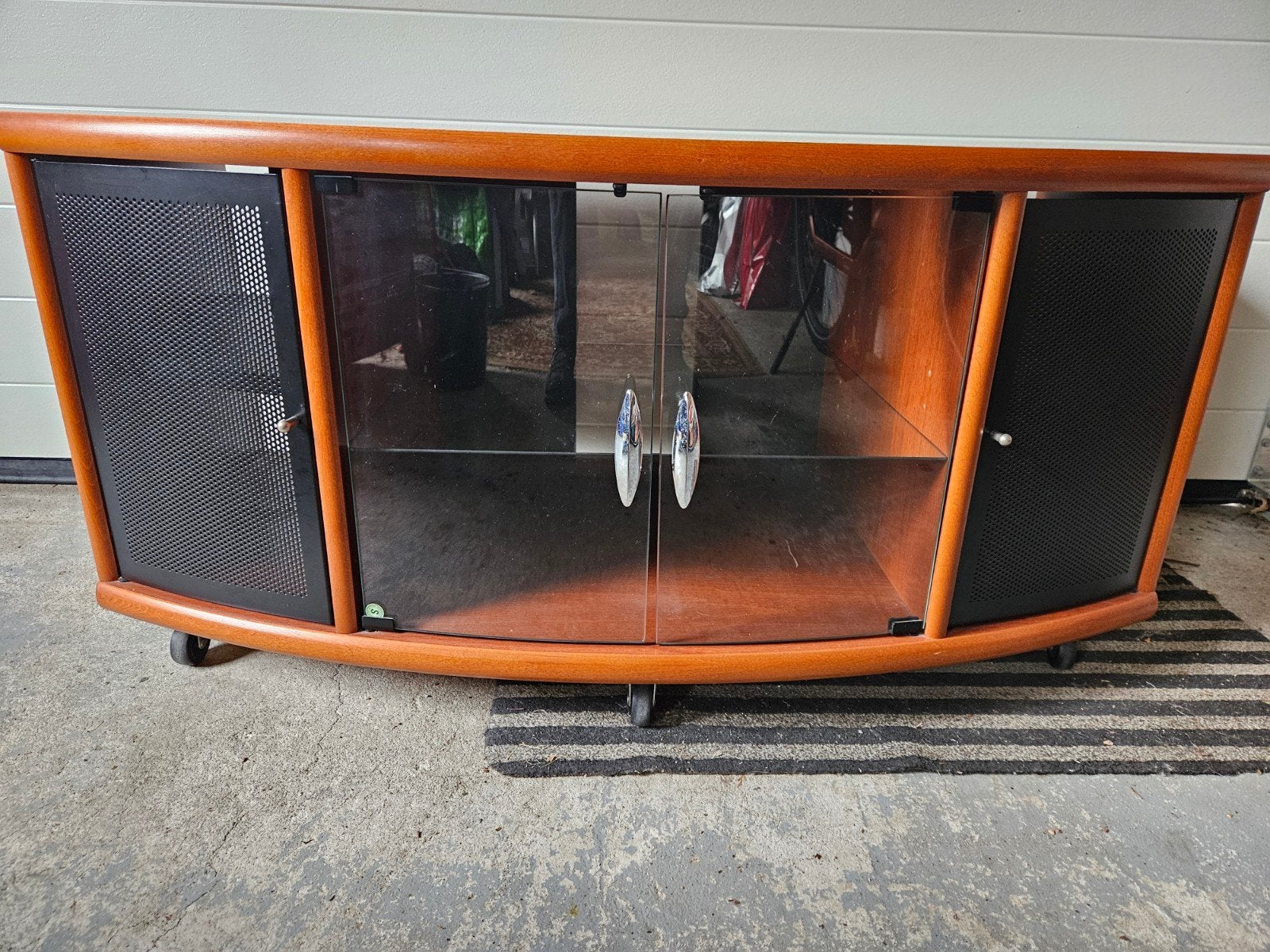 Nette Ikea tv kast in kersenkleur - zo goed als nieuw, Ophalen, 100 tot 150 cm, Zo goed als nieuw, Minder dan 100 cm