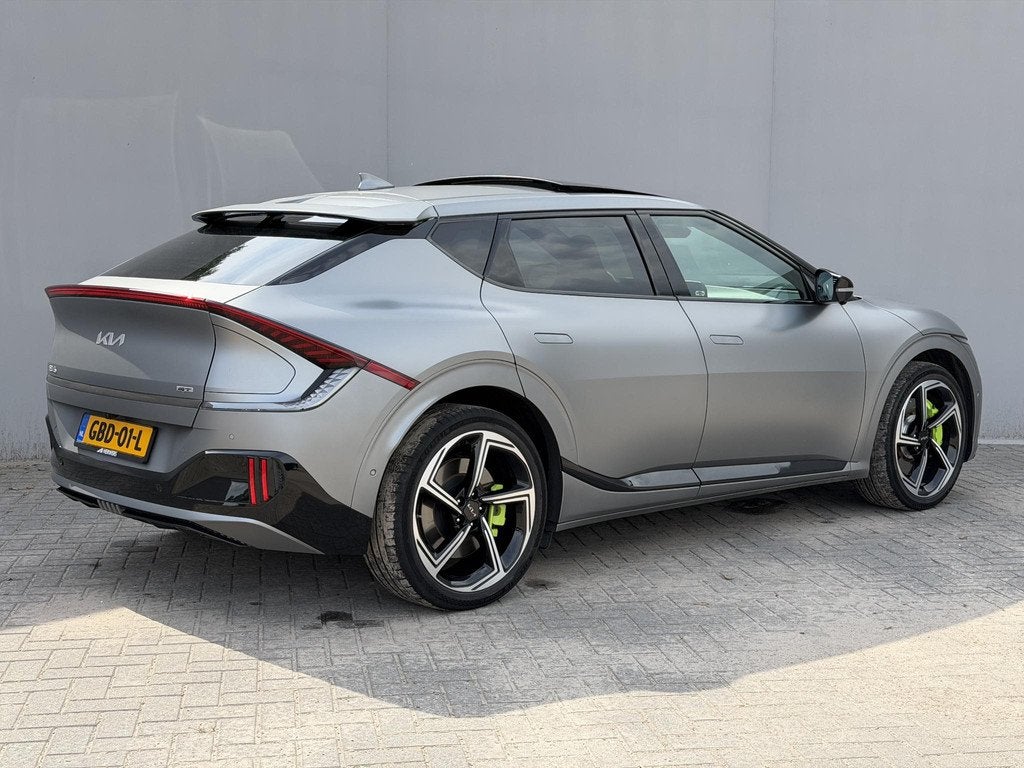 Kia EV6 GT AWD 77.4 kWh / 585PK / Fabrieksgarantie tot 06-20, Automaat, 100 %, Alcantara, 2100 kg