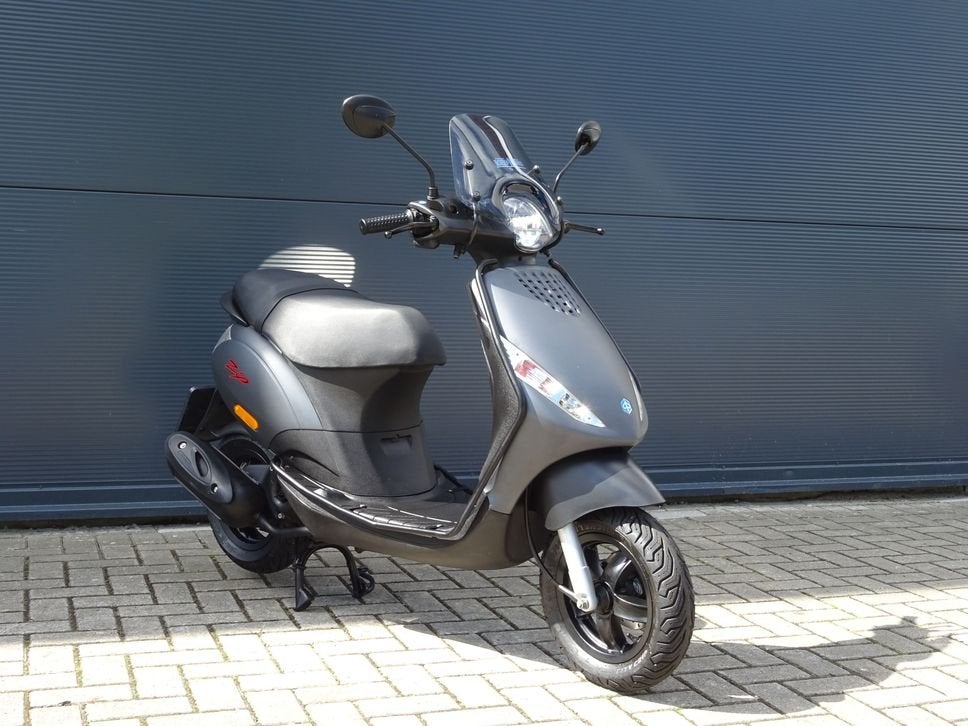 PIAGGIO Zip 100cc Motorscooter 2008 A1 mat grijs op kenteken, Onbekend, Overig, 96 cc, Minimaal motorrijbewijs A1