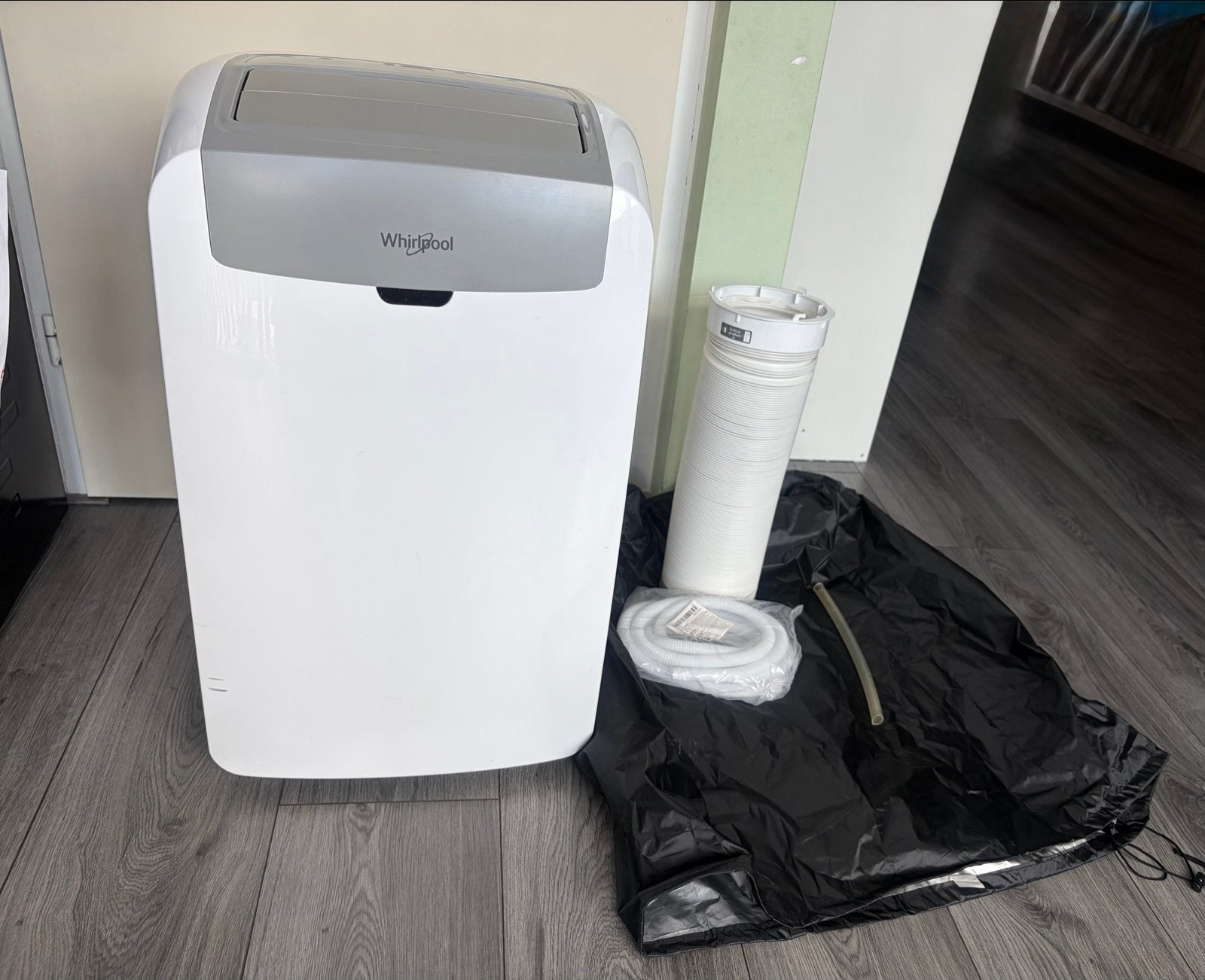 Whirlpool Mobiele Airco PACW29HP - Koelen, Ontvochtigen, Ver, Ophalen, 3 snelheden of meer, Zo goed als nieuw, Koelen en Ontvochtigen