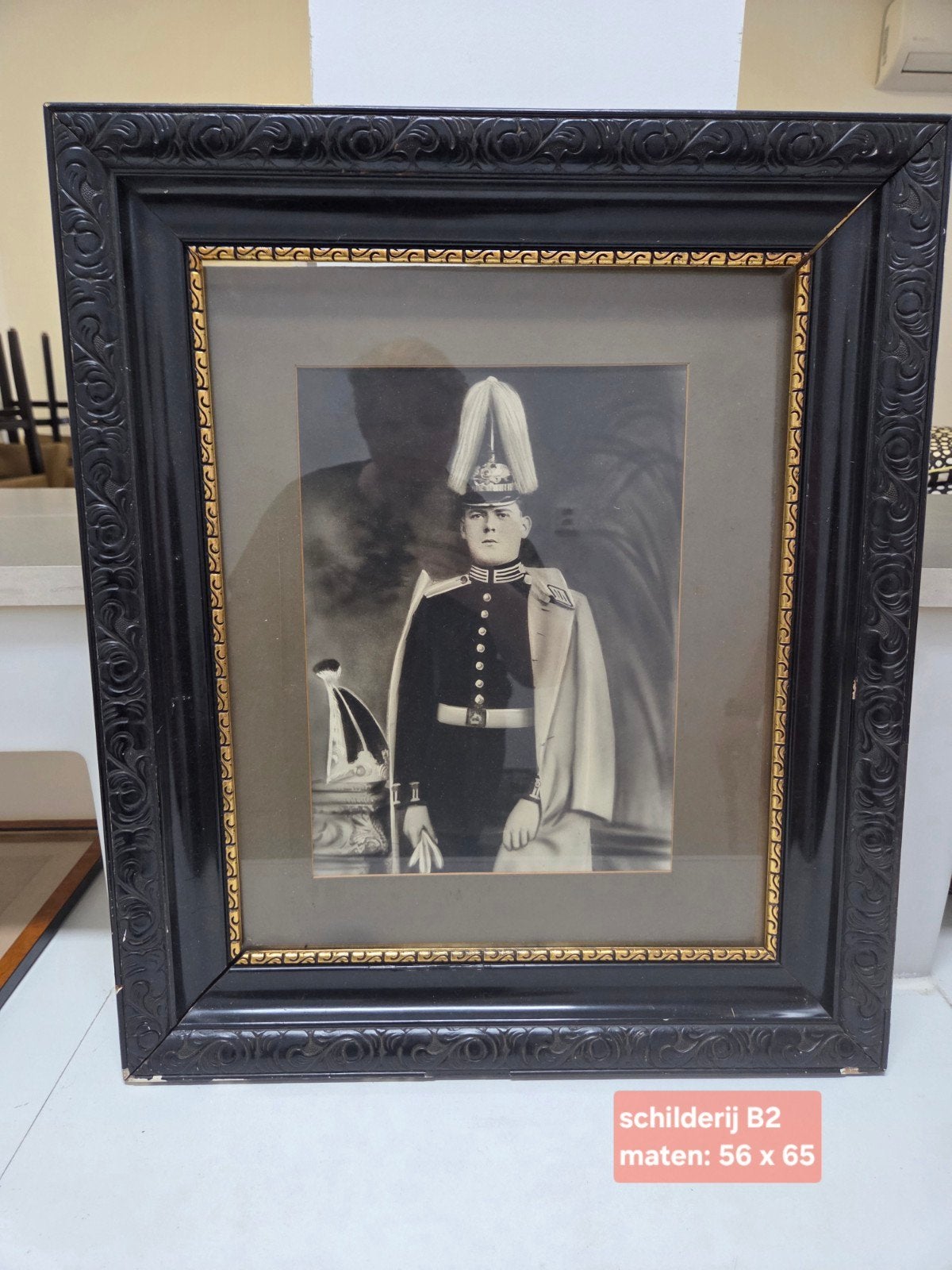 Oude foto van militair in lijst (56x65 cm), Antiek en Kunst, Ophalen, Foto, Fotografie, Ingelijst