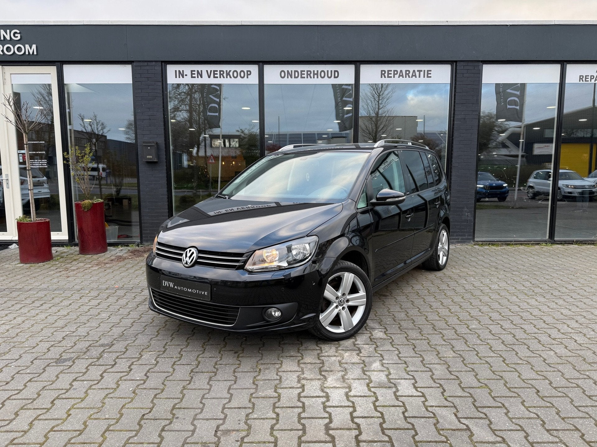 Volkswagen TOURAN 1.4 TSI Comfortline 7 persoon, Auto's, Voorwielaandrijving, Euro 5, Gebruikt, Zwart