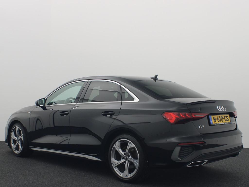 Audi A3 Limousine 30 TFSI S edition AUTOMAAT / S-LINE / NAVI, Stof, Gebruikt, Zwart, Origineel Nederlands