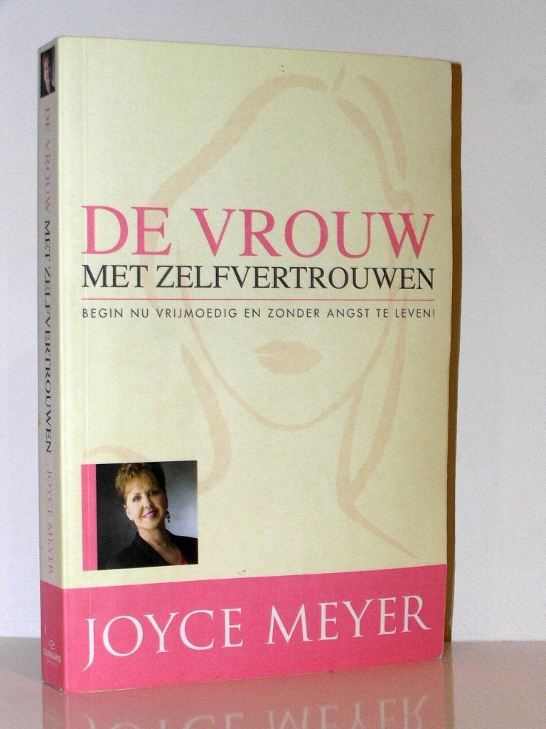 Joyce Meyer - De vrouw met zelfvertrouwen, Boeken, Ophalen of Verzenden, Zo goed als nieuw, Christendom | Katholiek