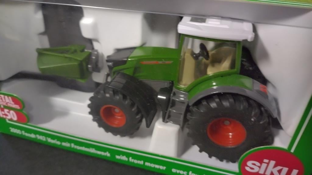 Fendt 942 Vario frontmaaier 1:50 Siku Pol, SIKU, Verzenden, Hijskraan, Tractor of Landbouw, Schlittenbacherstrasse 60 Lüdenscheid