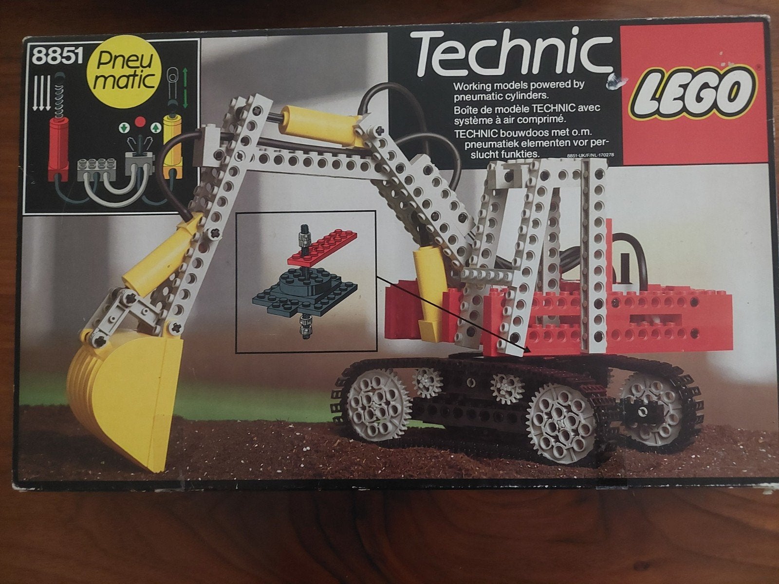 Lego Technic 8851 Pneumatic Graafmachine (1984), Ophalen of Verzenden, Zo goed als nieuw, Overige merken