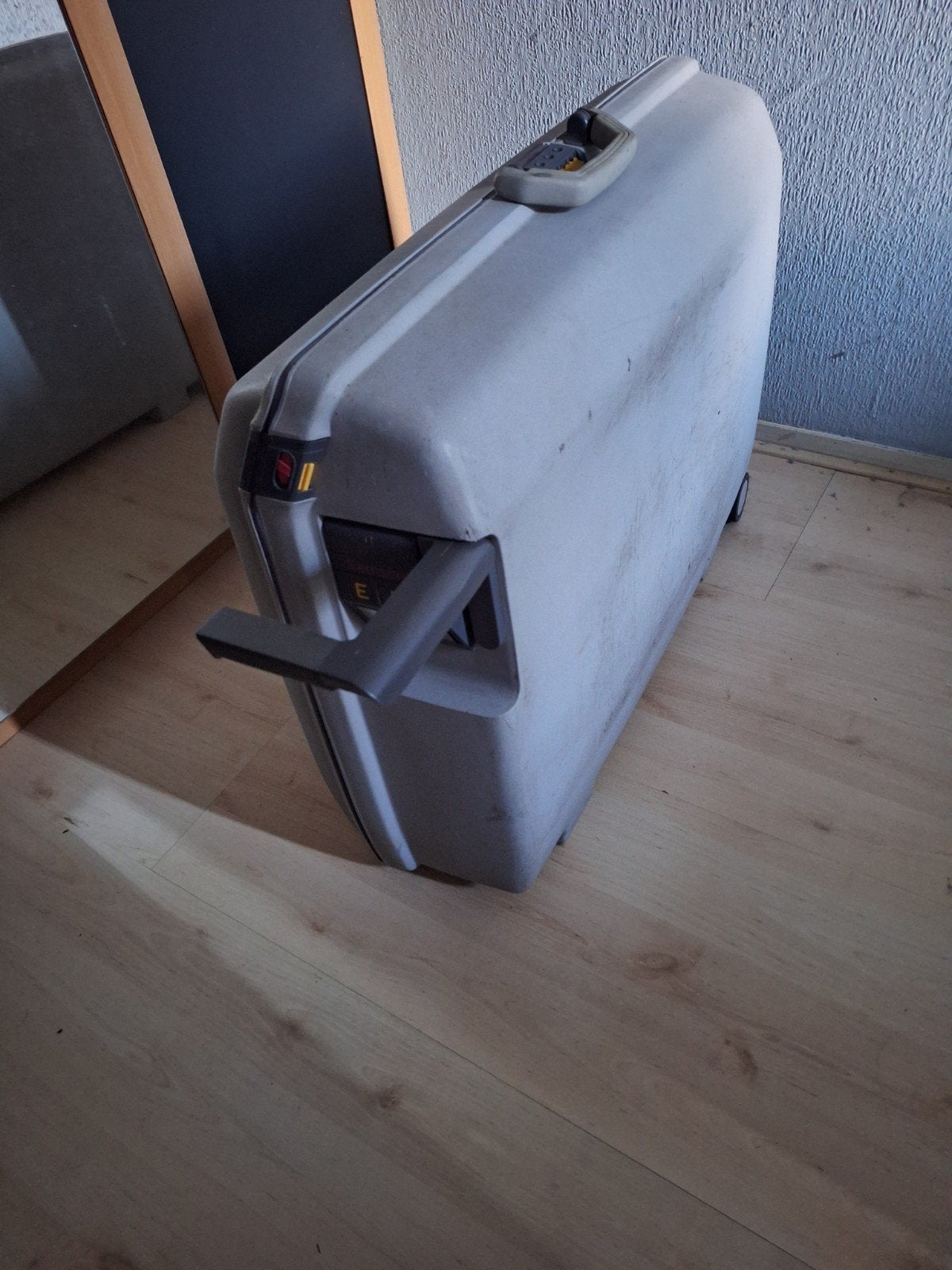 Samsonite Koffer - Grijs - Vintage Reiskoffer, Sieraden, Tassen en Uiterlijk, Ophalen, Gebruikt, Hard kunststof, Slot