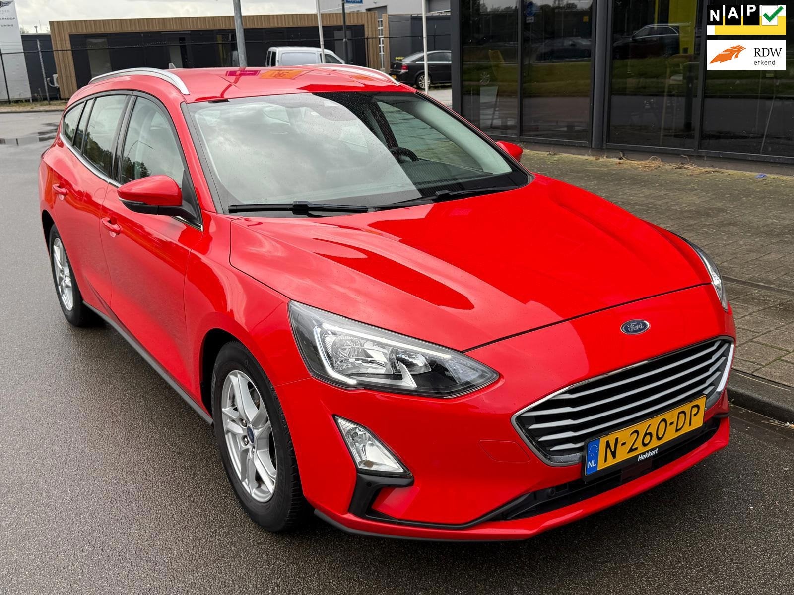 Ford Focus Wagon 1.0 EcoBoost Hybrid Trend Edition Business/, Auto's, Dealer onderhouden, 125 pk, Gebruikt, Euro 6