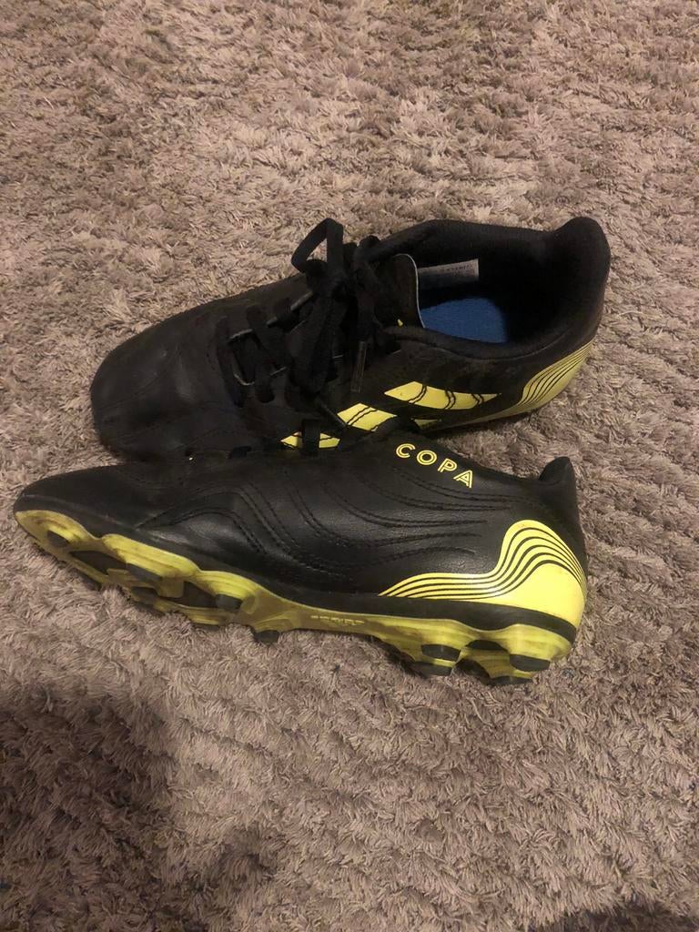 voetbalschoenen adidas copa, Gebruikt, Maat XS of kleiner, Schoenen, Ophalen of Verzenden