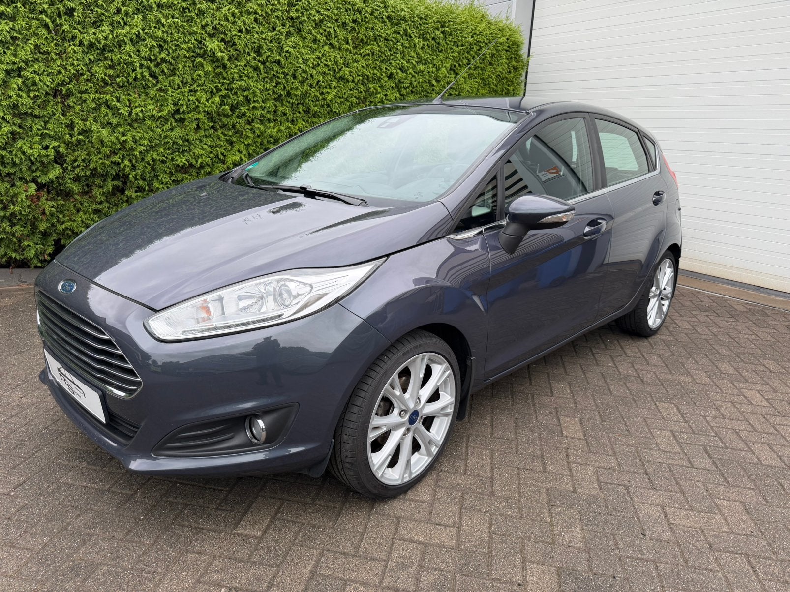 Ford Fiësta 1.0 Ecoboost titanium 100PK zeer luxe leer clima, Voorwielaandrijving, Zwart, 100 pk, 23 km/l
