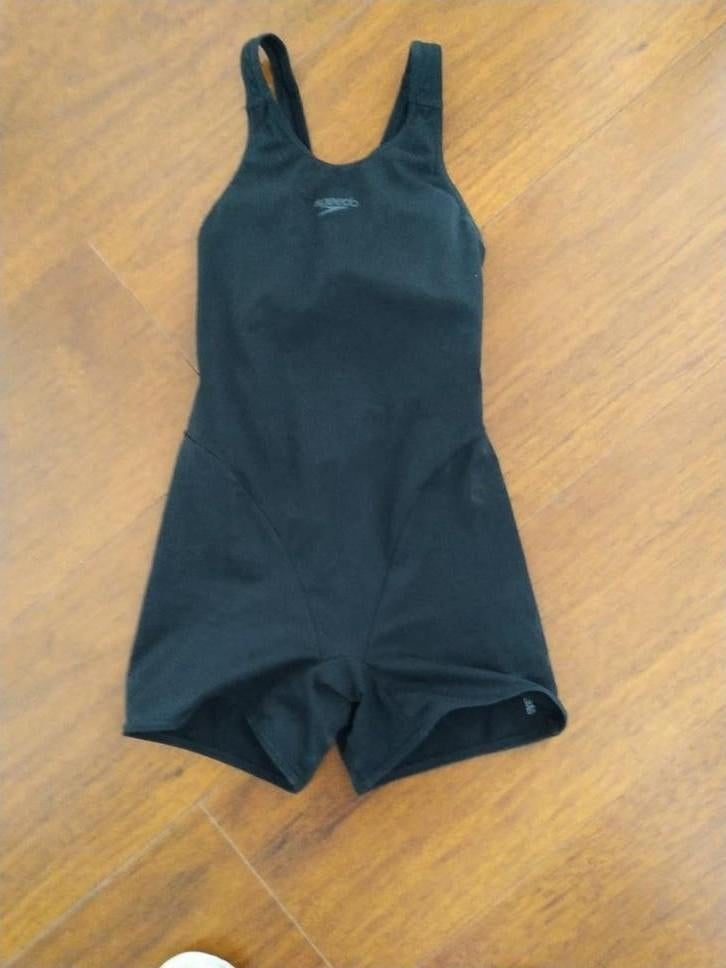 Zwart Speedo badpak mt 9-10 jaar - Zo goed als nieuw, Meisje, Badpak, Ophalen of Verzenden, Zo goed als nieuw