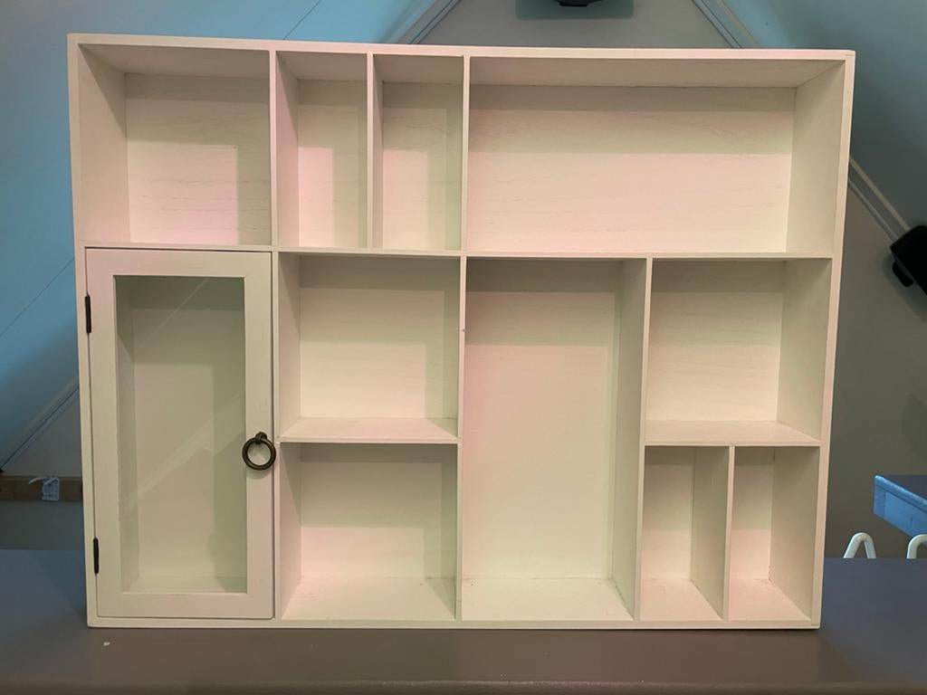 Witte wandkast/ letterbak met vakken en deurtje, Huis en Inrichting, Ophalen of Verzenden, Gebruikt