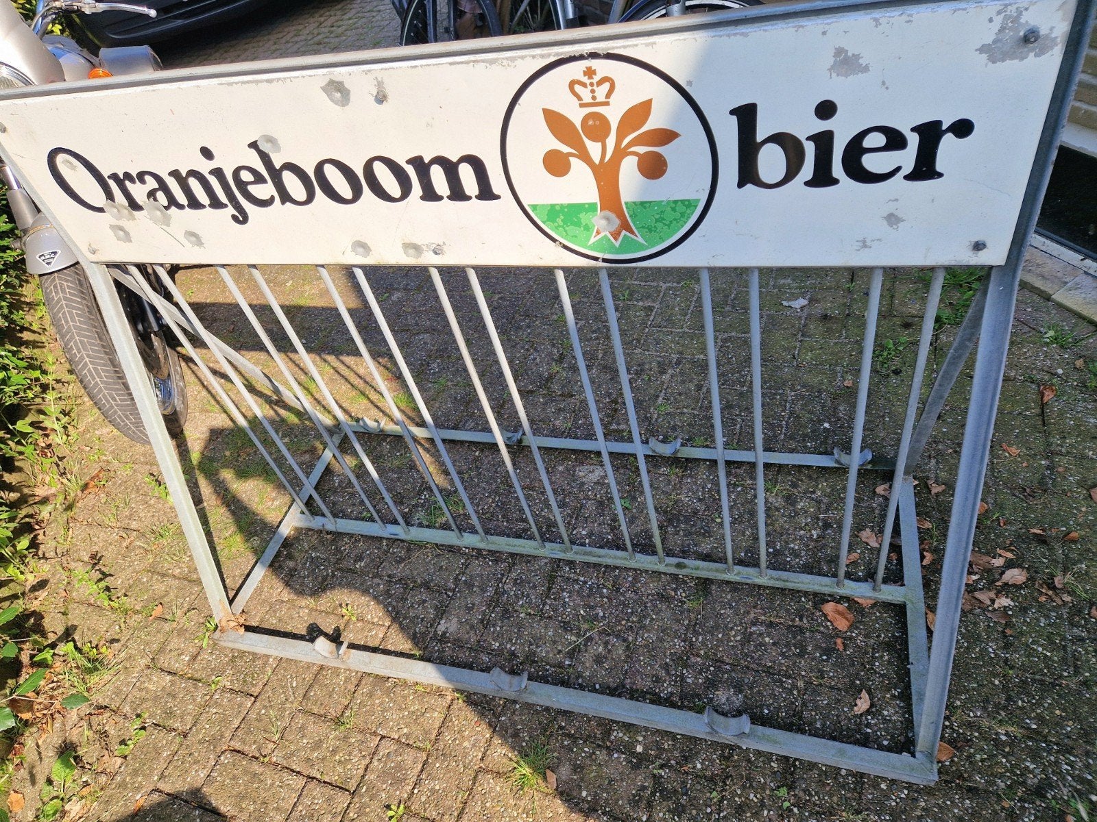 Fietsenrek Oranjeboom, Ophalen