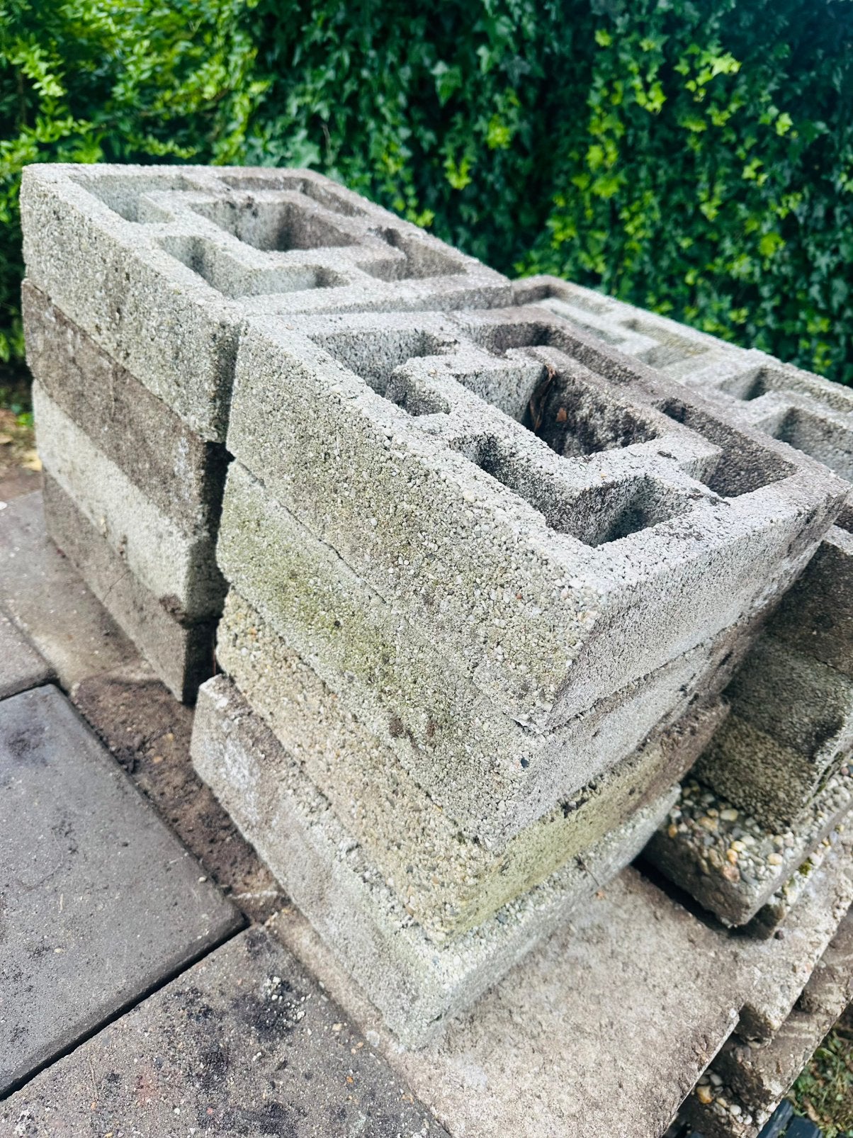 Diverse gebruikte tegels en betonblokken, Ophalen, Gebruikt, Minder dan 20 cm, 10 m² of meer