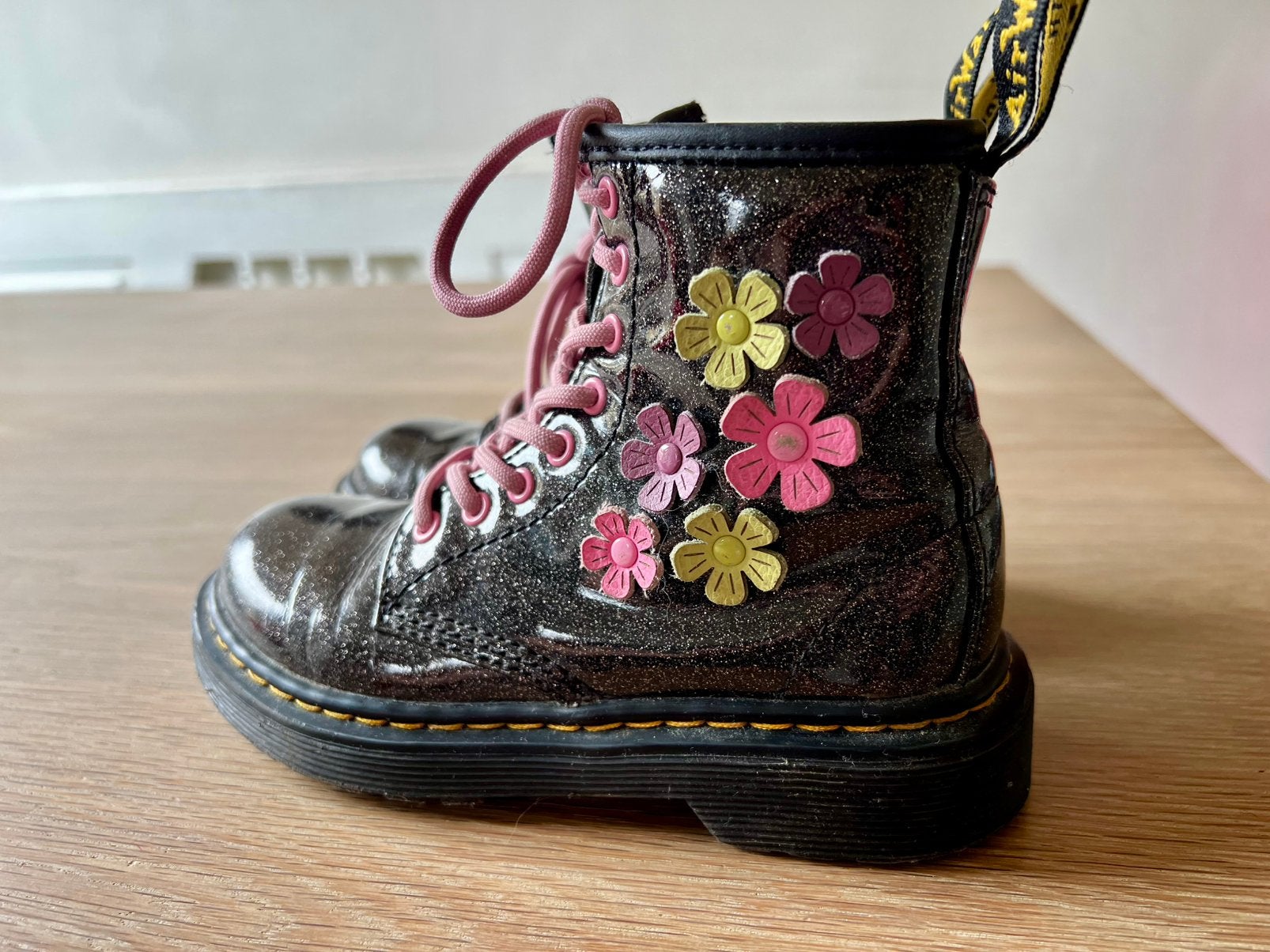 Echt Dr. Martens maat 29, Kinderen en Baby's, Kinderkleding | Schoenen en Sokken, Ophalen, Zo goed als nieuw, Meisje, Schoenen