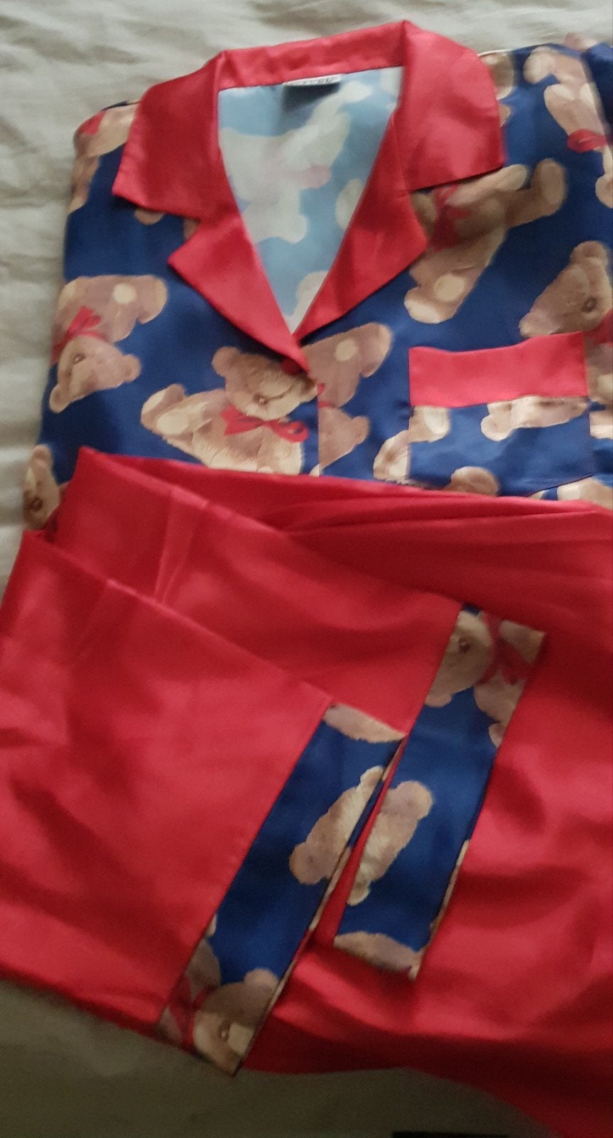 damespyjama rood satijn mt  L nieuw, Kleding | Dames, Pyjama's, Ophalen of Verzenden, Nieuw, Maat 42/44 (L)