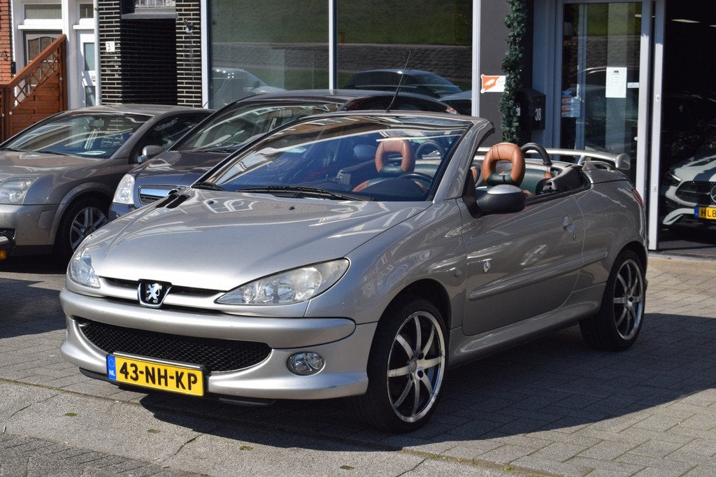 Peugeot 206 CC 1.6-16V Roland Garros Leer Airco Nwe APK, Auto's, Peugeot, Voorwielaandrijving, Gebruikt, 4 cilinders, Cabriolet
