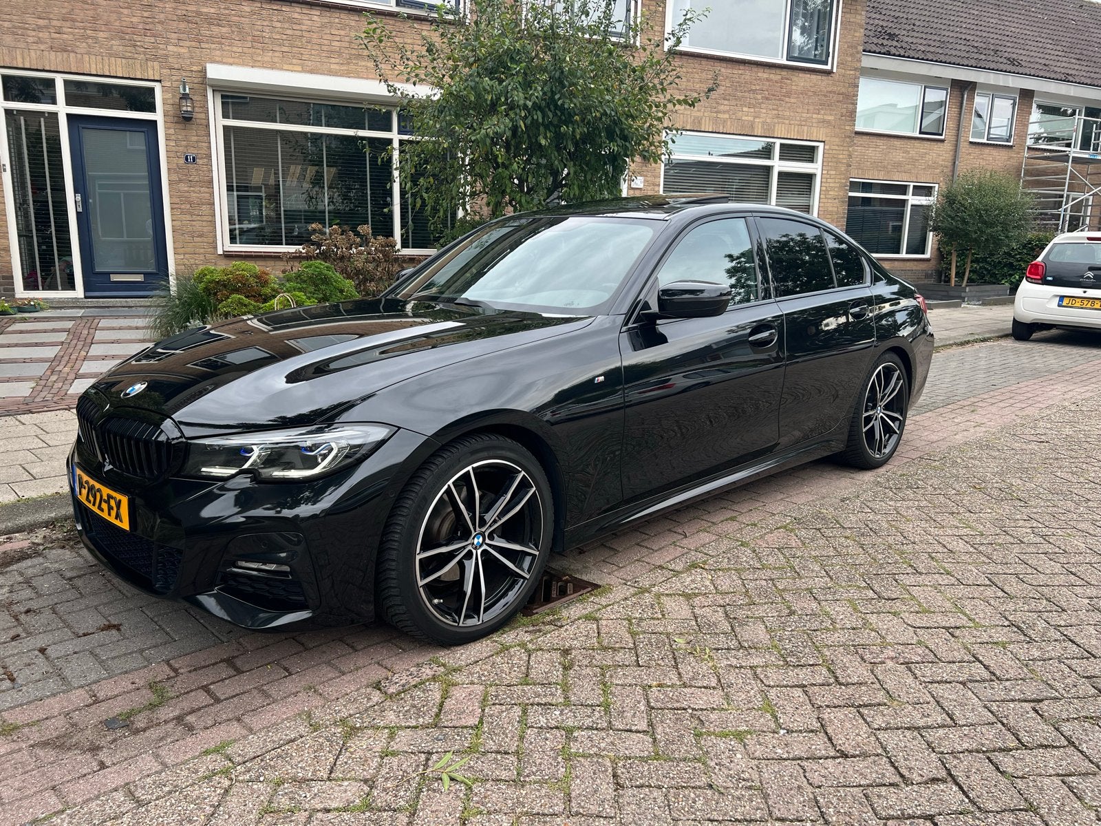 BMW 320i - Full options (M-sport, Pano) - Dealeronderhouden, 1998 cc, 4 cilinders, Zwart, Origineel Nederlands