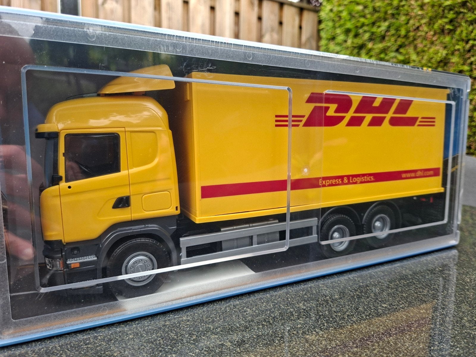 DHL vrachtauto nieuw in ovp ook voor lgb of piko G, Hobby en Vrije tijd, Modeltreinen | Overige schalen, Gelijkstroom of Wisselstroom