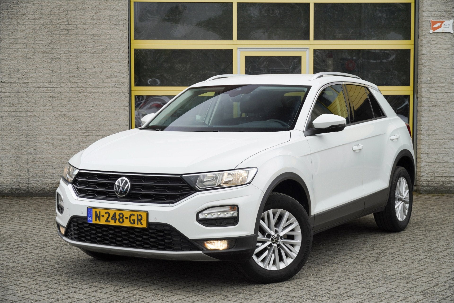 Volkswagen T-Roc 1.0 TSI Style BJ2021 Lmv 16" | Led | Pdc |, Auto's, Voorwielaandrijving, Dealer onderhouden, Stof, Gebruikt