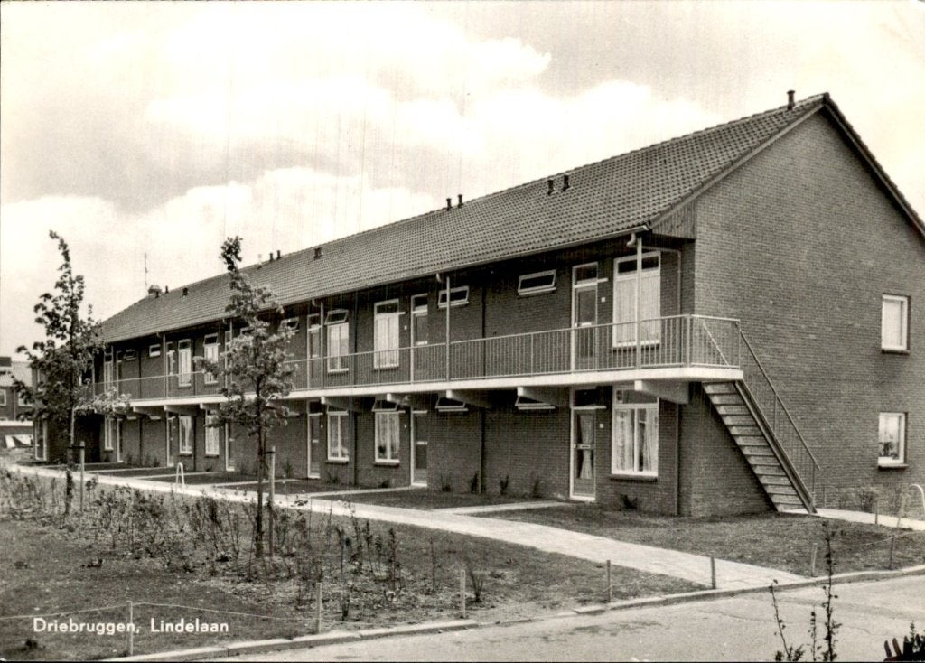 Driebruggen - Rijtjeshuizen - Lindelaan, Ophalen of Verzenden, 1960 tot 1980, Ongelopen, Noord-Brabant