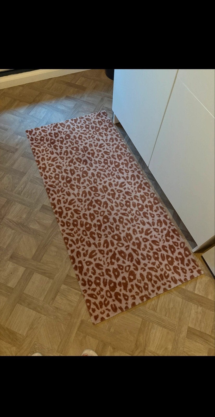 GEZOCHT: Kwantum deurmat 67,5x150 cm roze panterprint, Ophalen of Verzenden