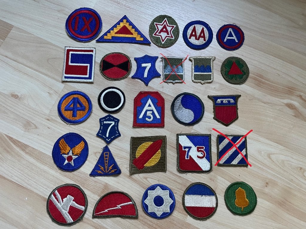 WW2 US, emblemen, stof, verschillende units-oversea bar, Ophalen of Verzenden, Landmacht, Amerika, Embleem of Badge