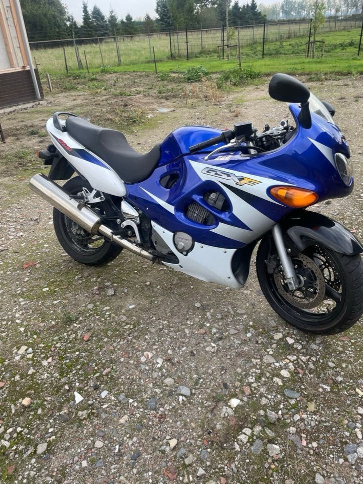Suzuki GSX-F 600 Sport/Toermotor - Blauw/Wit, 4 cilinders, Motorrijbewijs A, Gebruikt, Meer dan 35 kW