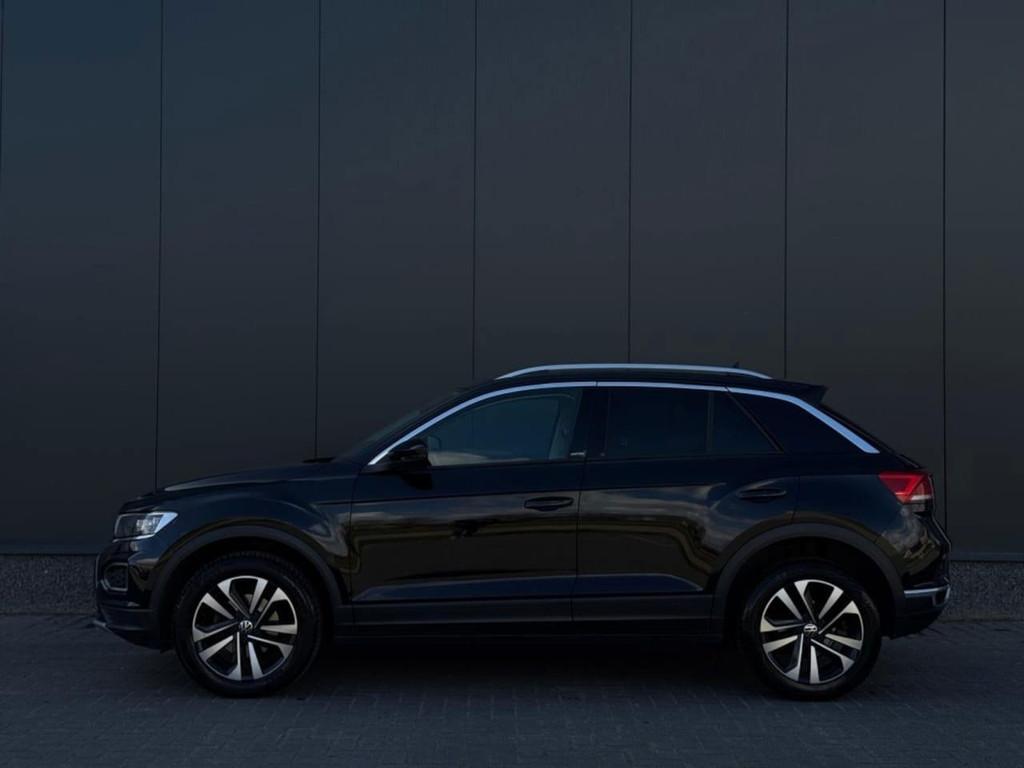 Volkswagen T-Roc 1.5 TSI Sport M21 NAVI CAMERA PDC LED ACC E, Auto's, Volkswagen, Automaat, 4 cilinders, 150 pk, Zwart