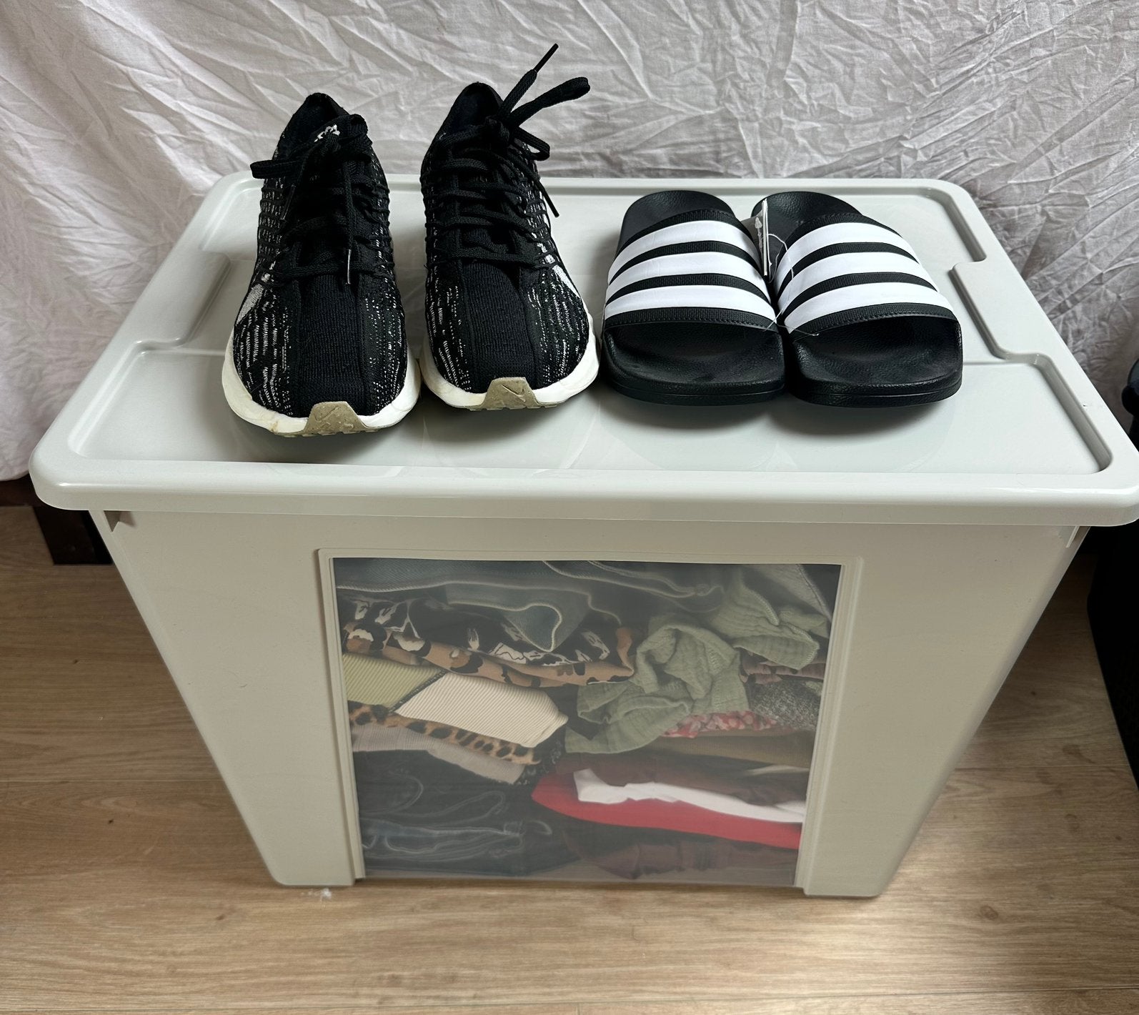 KLEDINGPAKKET M/L 35 STUKS + SPORTSCHOENEN M39, Ophalen, Zo goed als nieuw