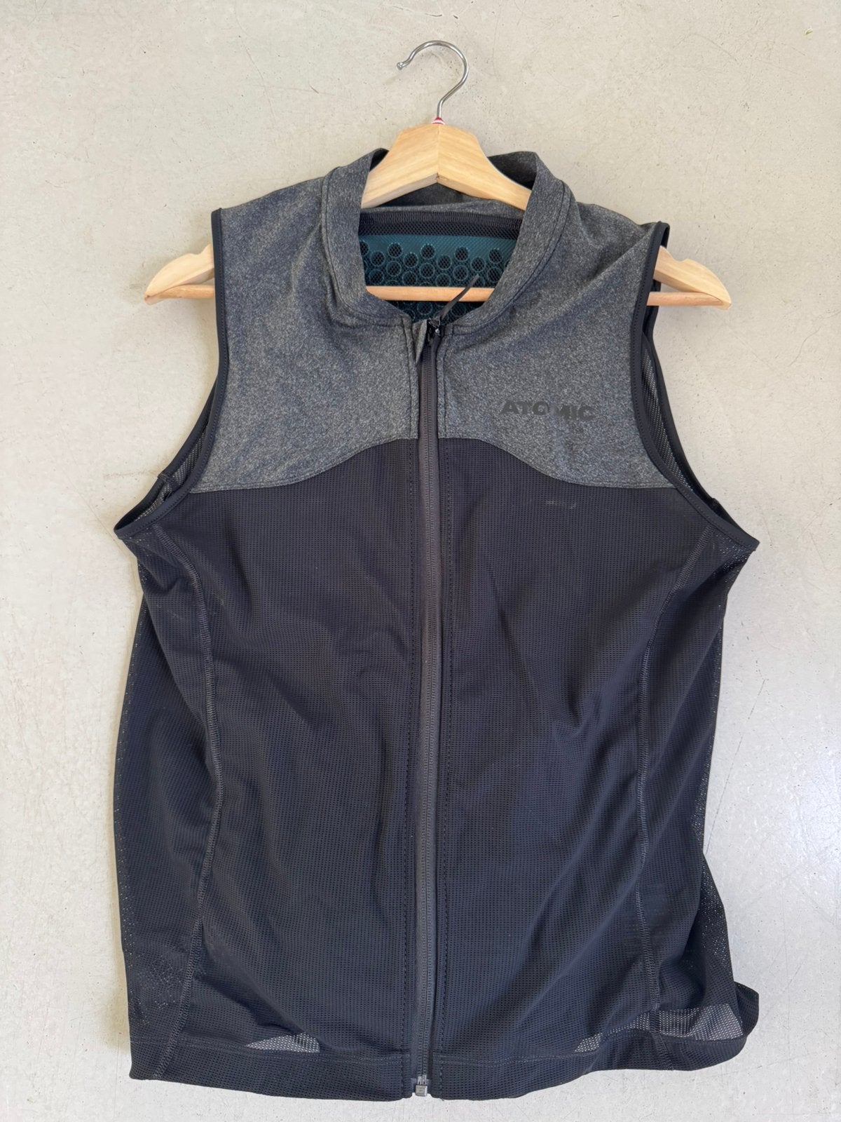 Atomic bodyprotector maat L, Sport en Fitness, Ophalen of Verzenden, Zo goed als nieuw, Atomic